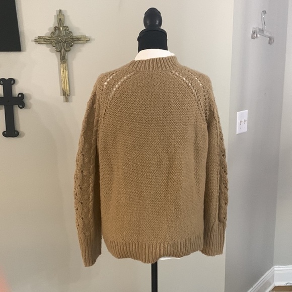 J Crew Alpaca wool blend cable knit Medium sweater Camel color - Picture 9 of 11